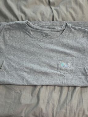 Vineyard Vines Light Gray Short-Sleeve Pocket Tee